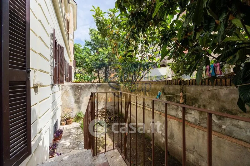 Jardin - Bilocale with Garden in Historic Building, Testaccio, Rome