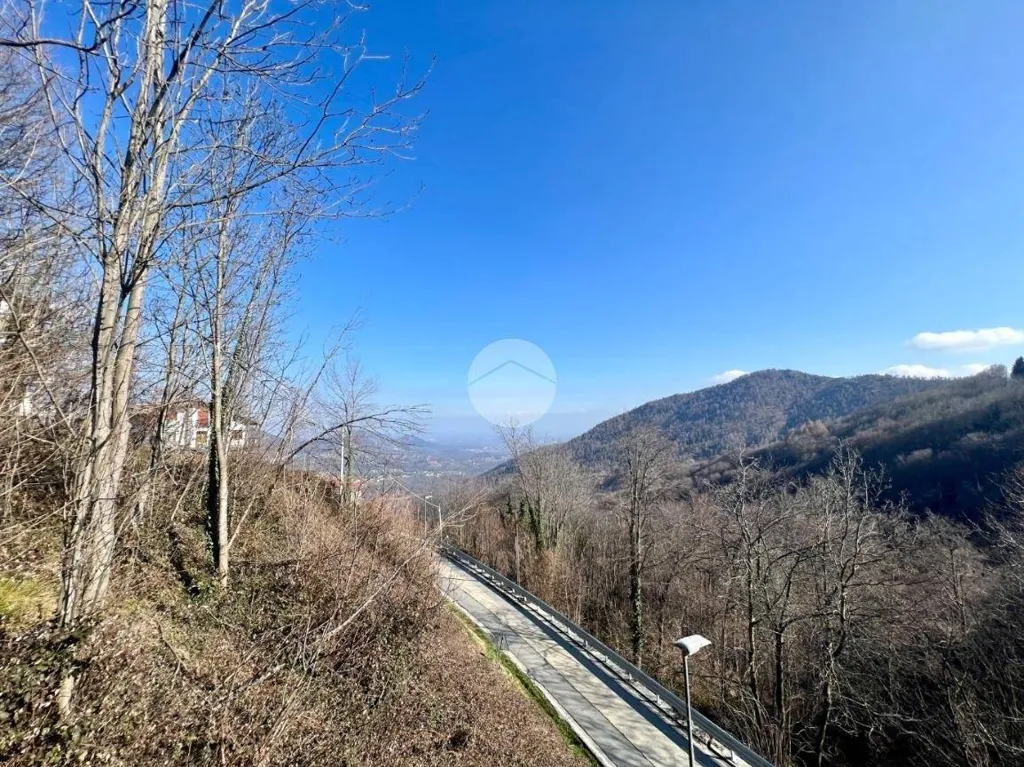 Aed - Mansard Apartment with Panoramic View in Monastero di Lanzo