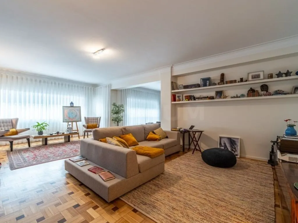 Living Room - Luxury Flat with South/North Orientation in Porto