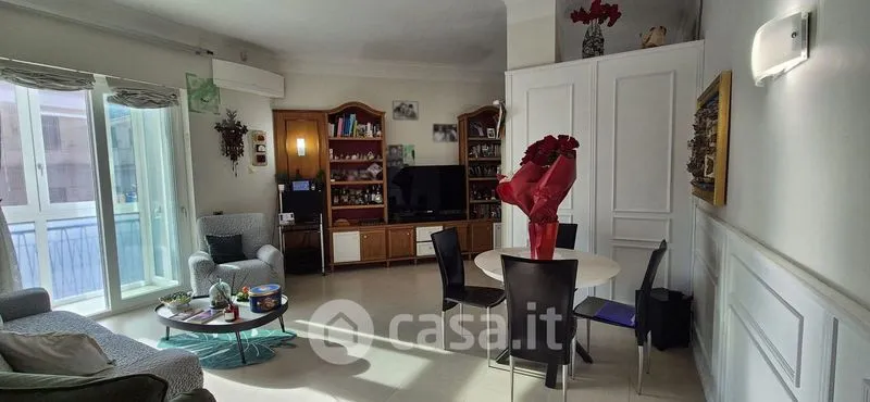 Séjour - Rearranged Apartment with Balcony in Bagnoli, Naples
