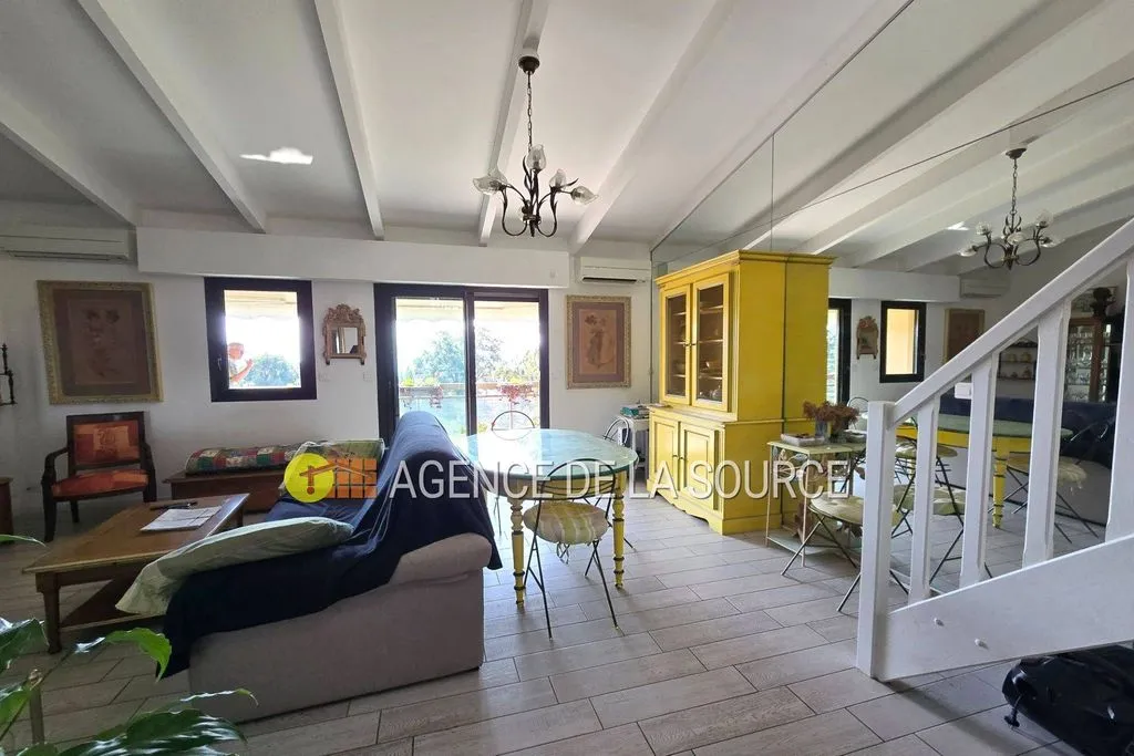 Séjour - Appartement Duplex avec Vue Mer à Cannes
