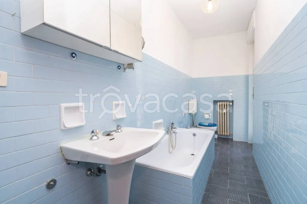 Vannitoad - Apartment with Three Balconies in Melle Centre