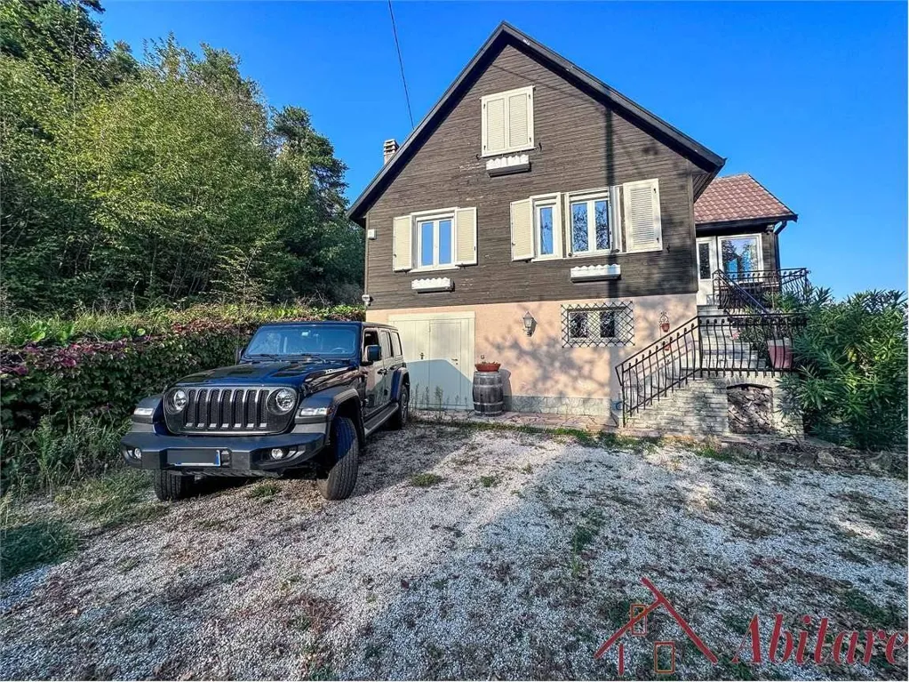 Extérieur - Villa with Garden and Open Views in Borgomale
