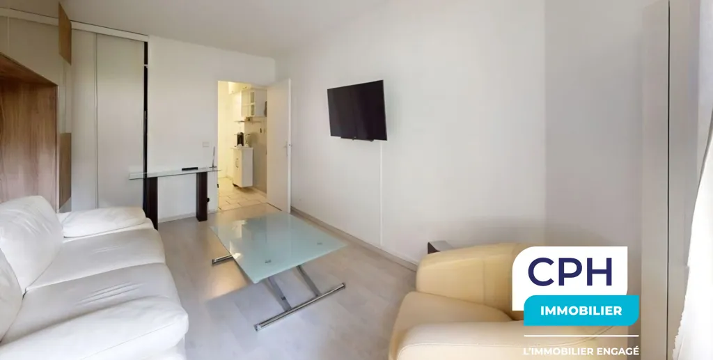 Elutuba - Compact Studio with Parking in Paris 15
