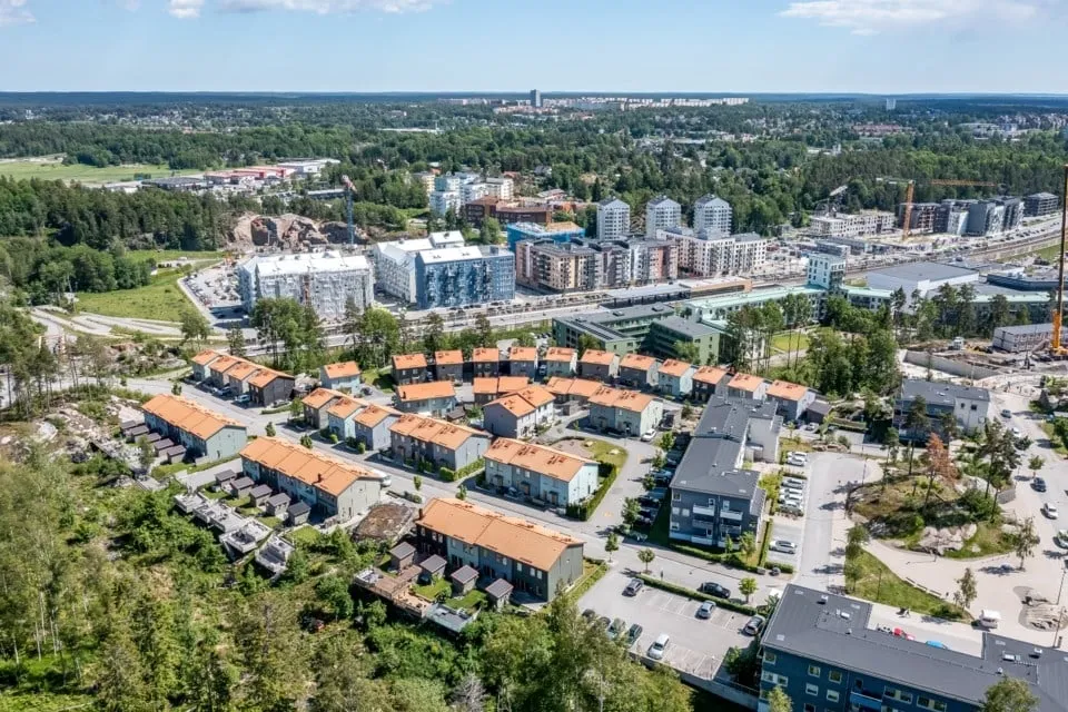 Aerial - Modern Parhouse with Terrace in Vega