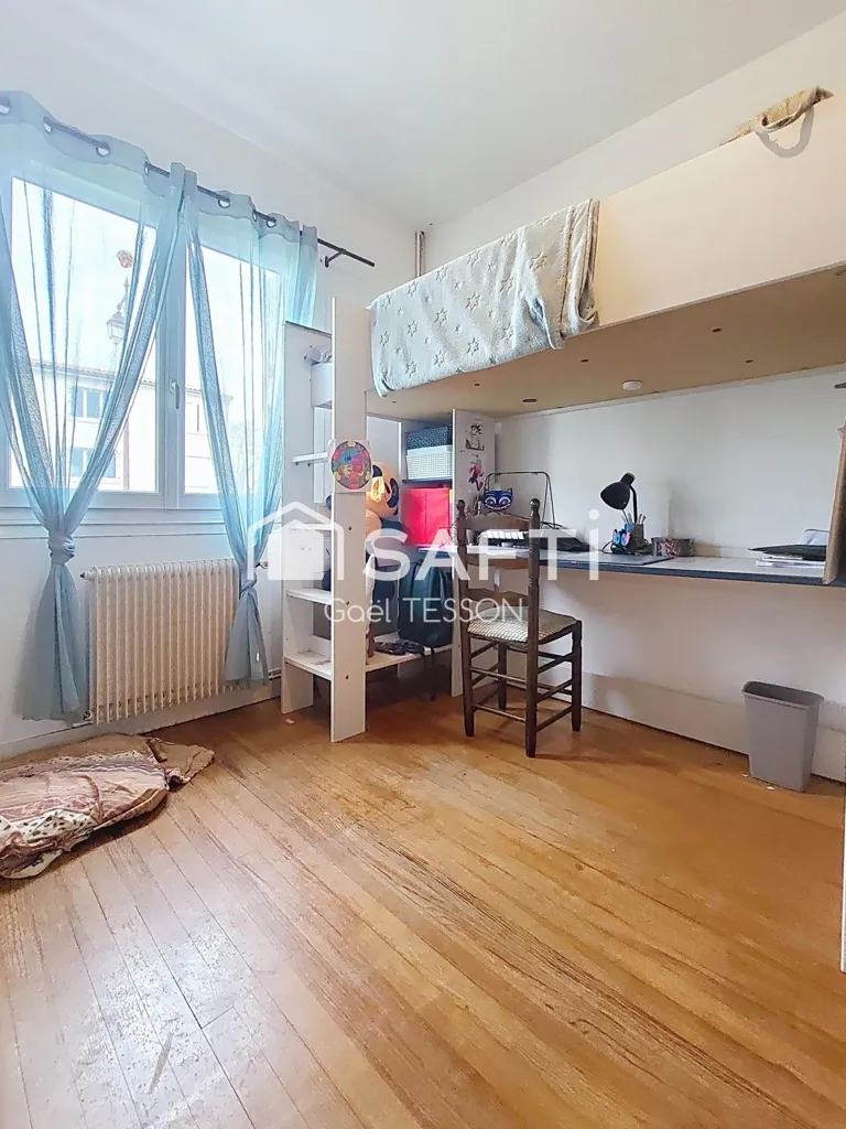 Chambres - Maison avec Jardin et Terrasse à Vélines