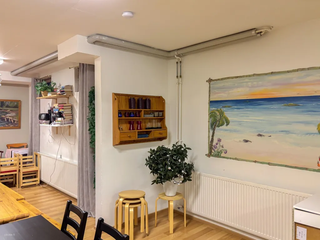 Söögituba - Spacious Flat with Balcony in Länsimäki, Vantaa