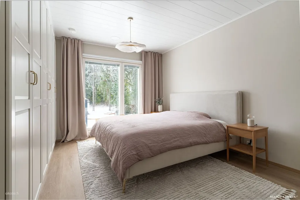 Magamistoad - Modern House with Sauna and Carport