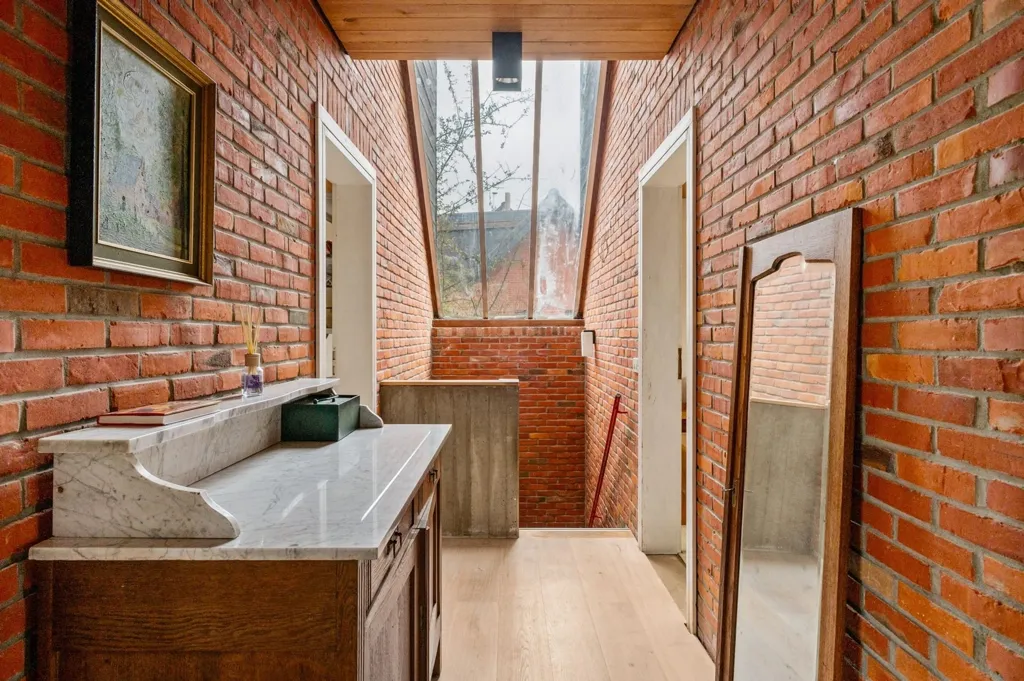 Salles de bain - Ferme à rénover avec écuries à Kapellen