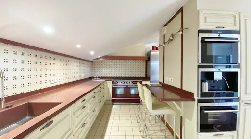 Köök - Luxury Seafront Attic Apartment in Capbreton