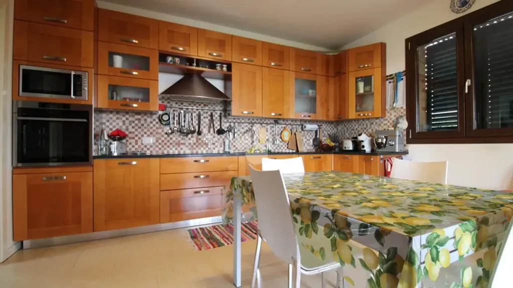 Salle à manger - Panoramic Villa with Garden in San Marino