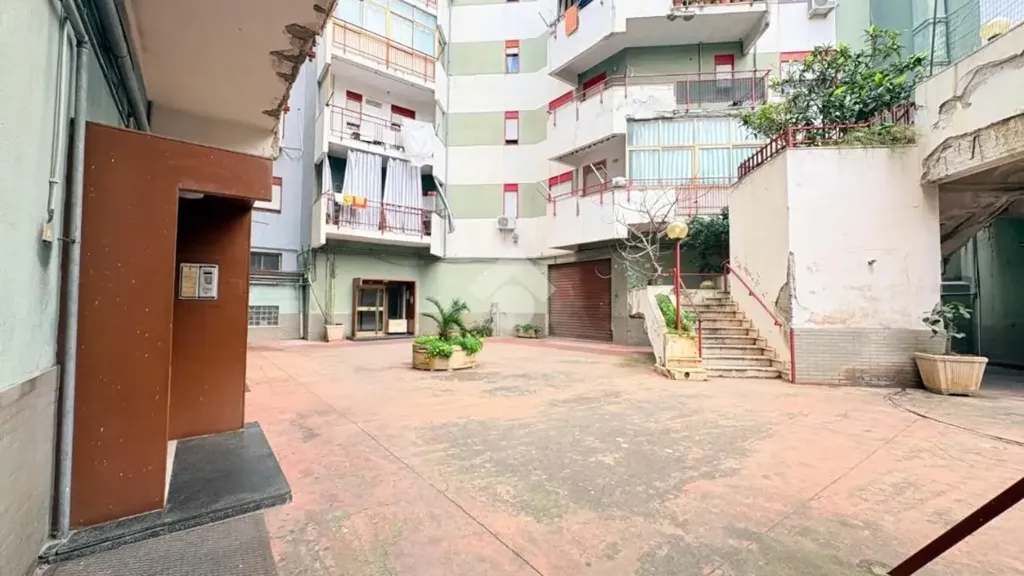 Jardin - 4-Bedroom Apartment with Balcony in Palermo