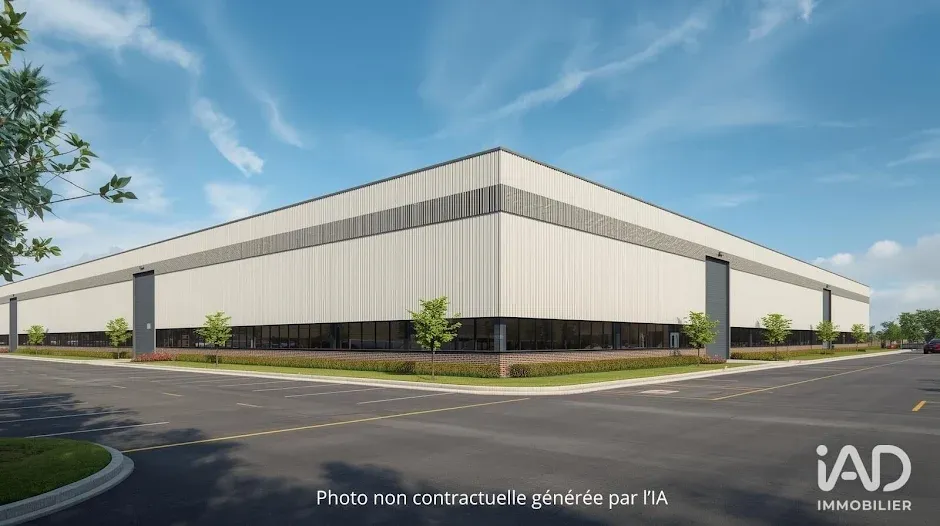 Large Industrial Warehouse with Loading Bays in Lons