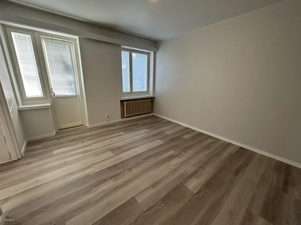 Toad - Spacious Studio with Balcony in Jyväskylä