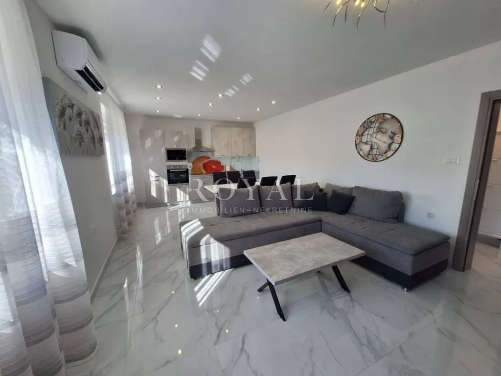 Soggiorno - Apartment with Balcony in Čavle Centre