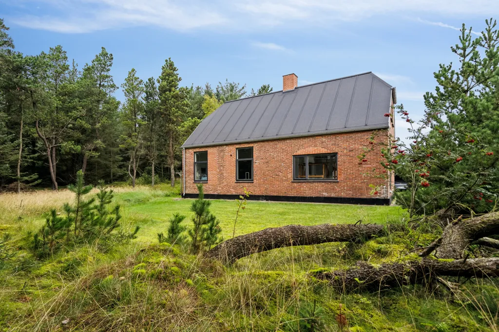 Extérieur - Renovated Red Brick Villa with Water View