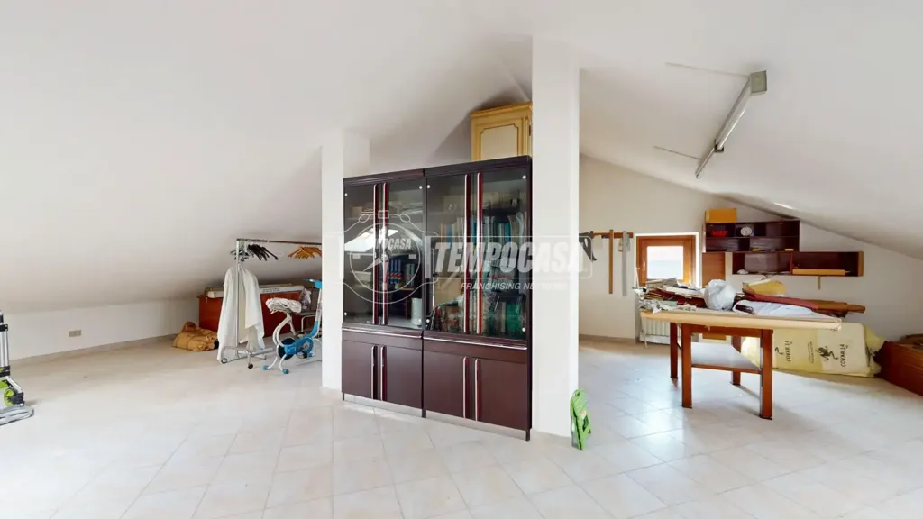 Toad - Spacious Apartment with Balcony in La Loggia