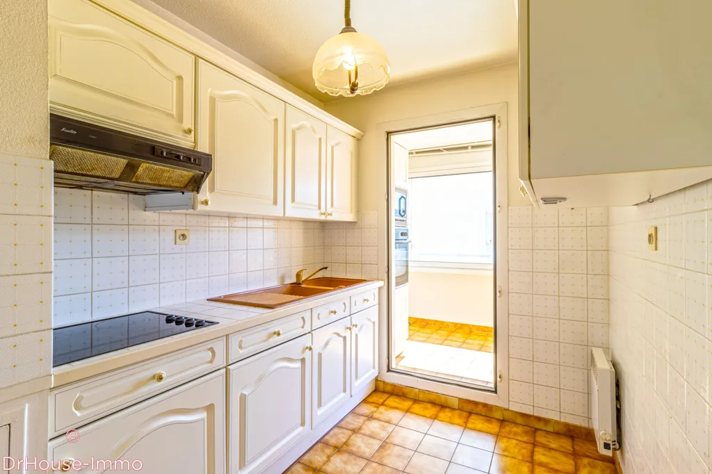 Cuisine - Appartement avec Loggia et Balcon à Cavalaire-sur-Mer