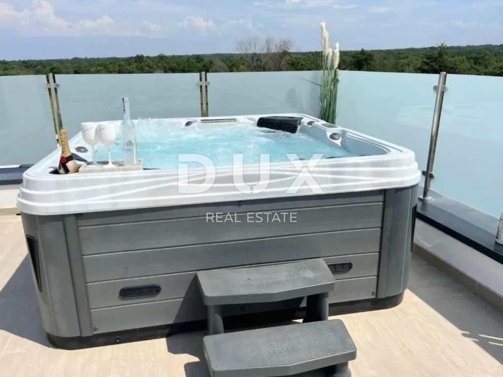 Terrasse - Luxury Villa with Two Units in Istra, Poreč