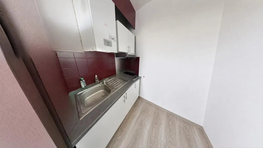 Kitchen - Apartment with Balcony in Talence