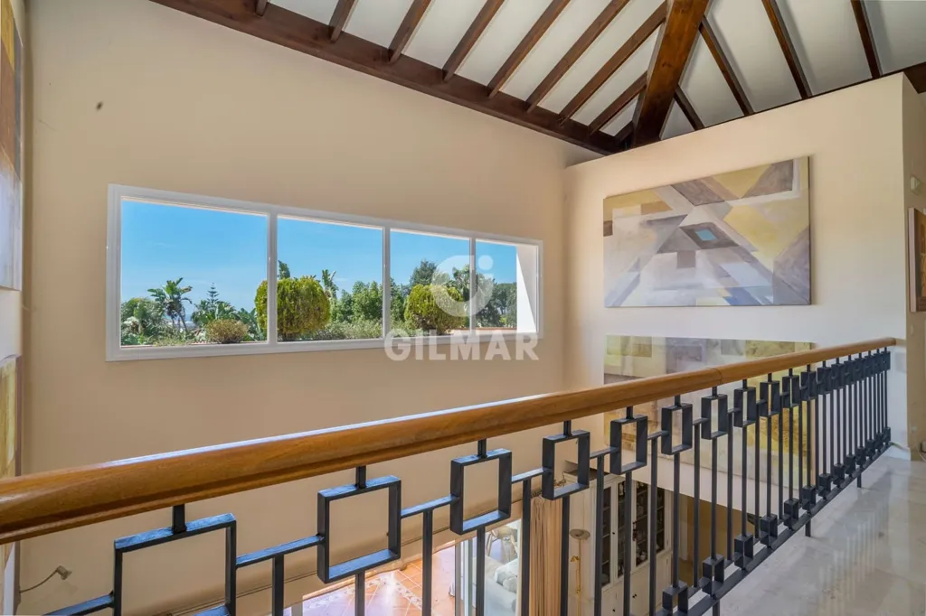 Toad - Luxury Villa with Sea View in Benahavís