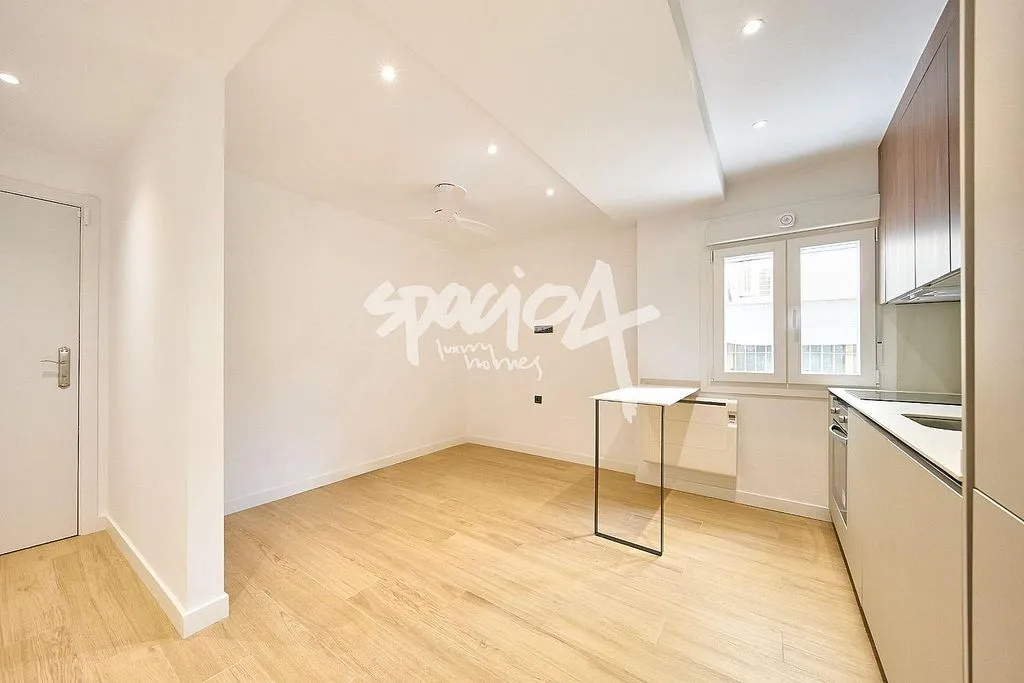 Cuisine - Modernised Flat with West View in Pueblo Nuevo