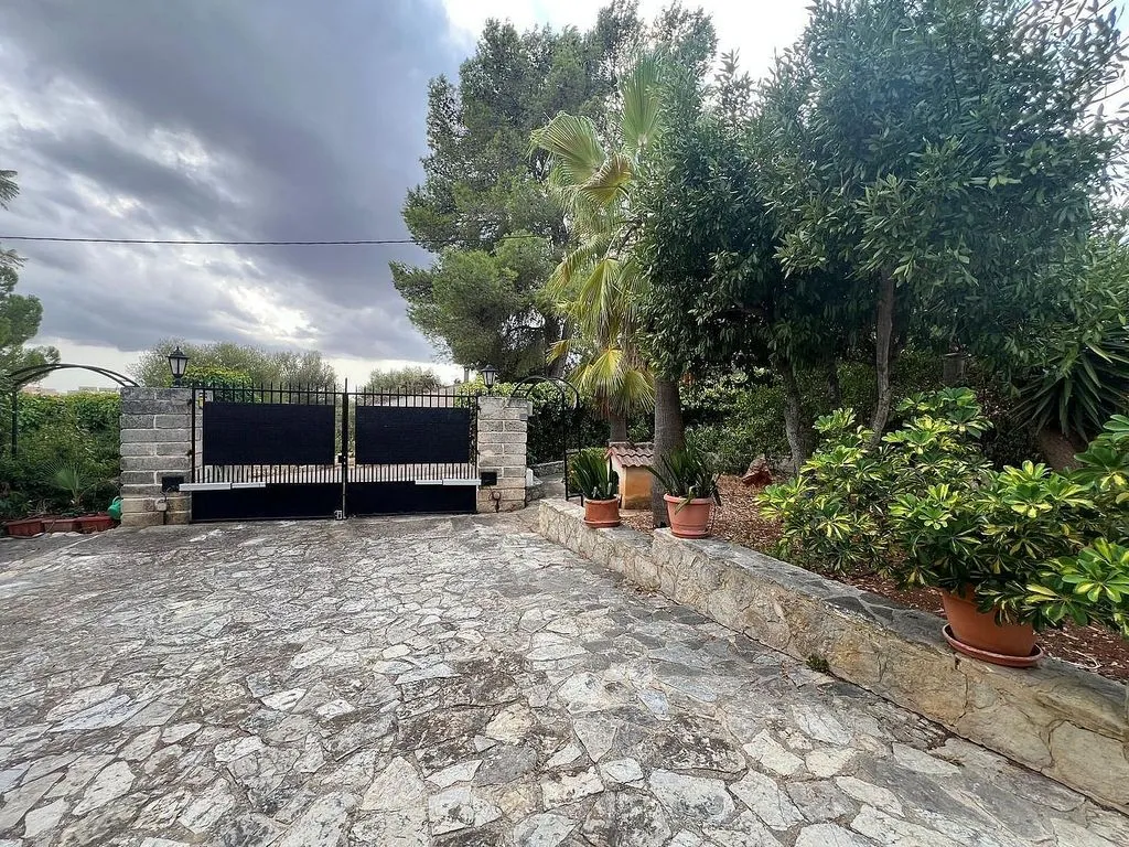 Välivaade - Rustic House with Pool in Reis Catòlics