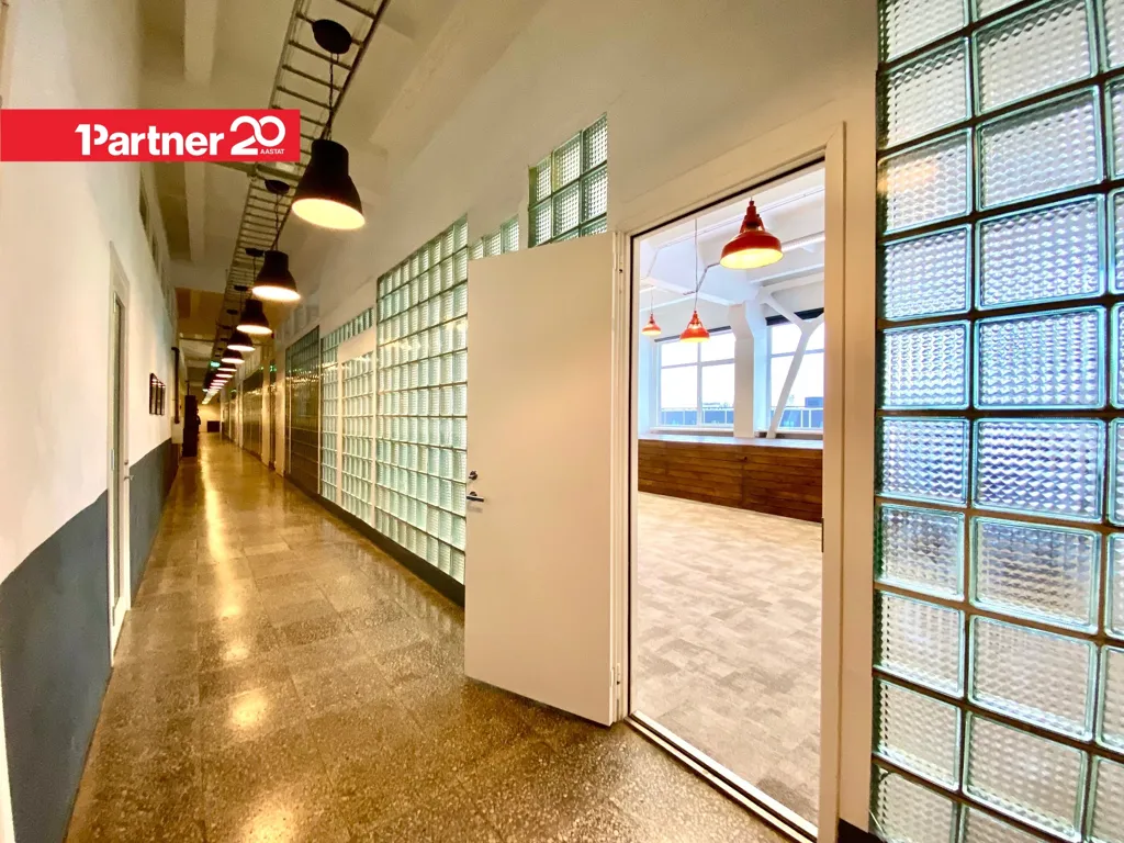 hallway_entrance