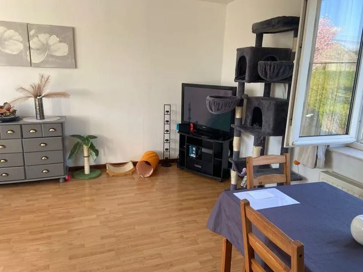 Söögituba - Renovated Flat with Central Heating in Namur