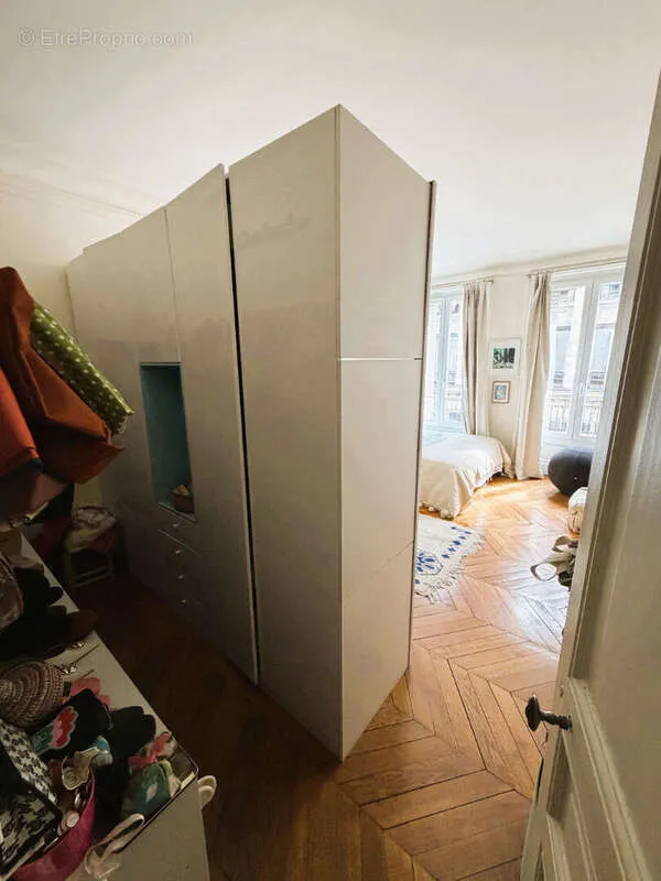 4-room apartment in Paris-10e