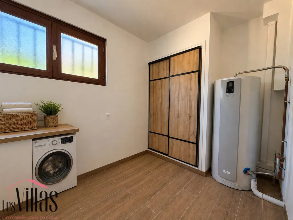 Pesuköök - Renovated Villa with Central Location in Narbonne