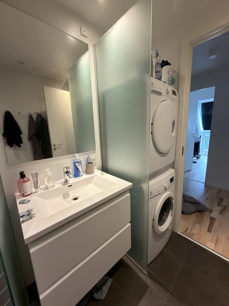 Badezimmer - Modern Apartment with Balcony in Valby