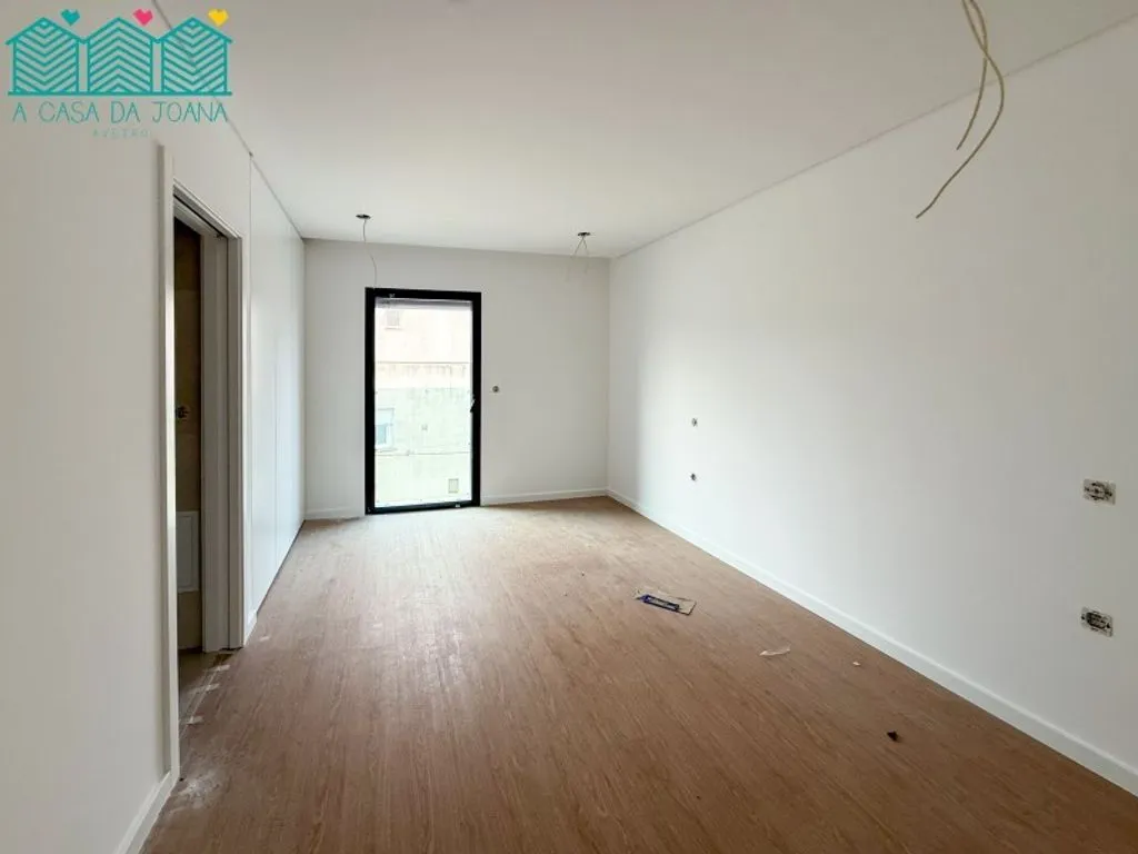 Pièces - Luxury Flat with Balcony in Aveiro