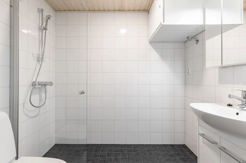 Bagni - First Floor Flat with Garden in Masala, Kirkkonummi