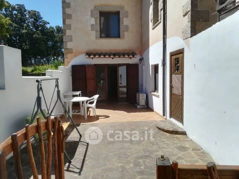 Aed - Trilocale with Garden in Arzachena