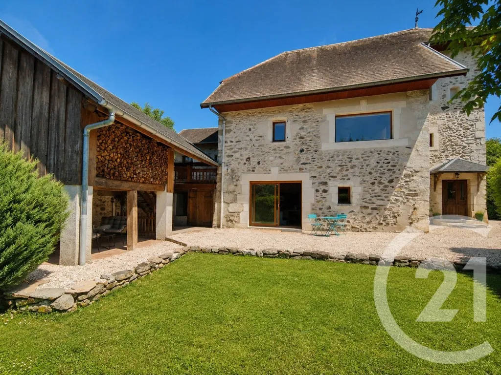 Välivaade - Historic Manor with Pool in Grésy-sur-Aix