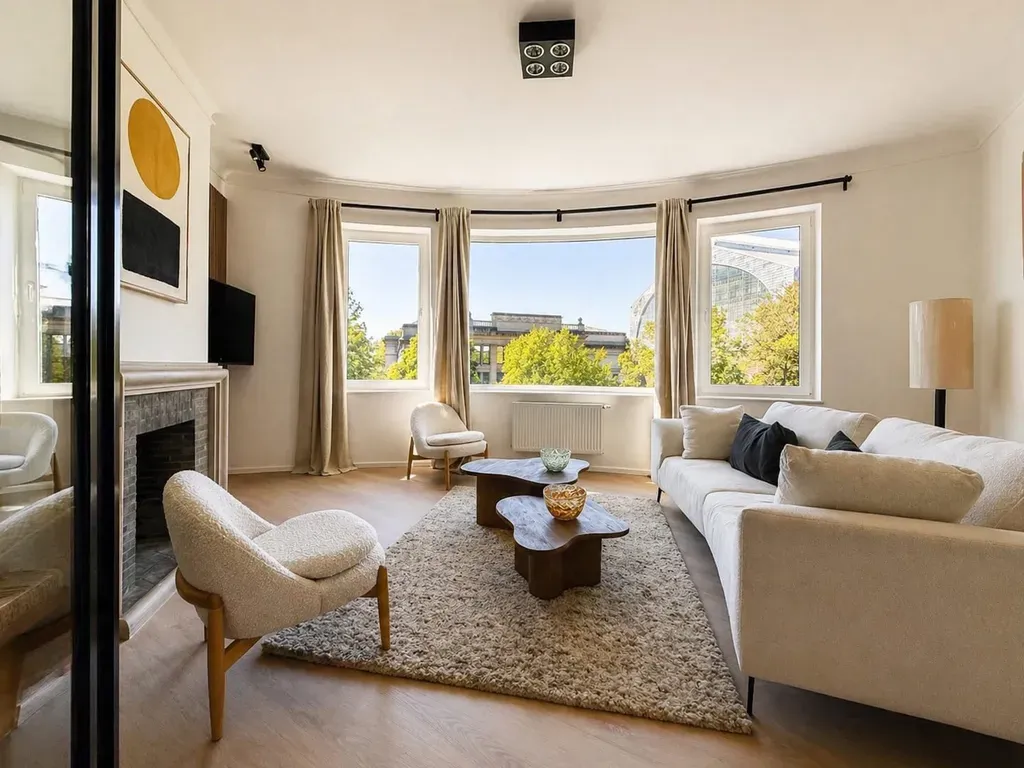 Elutuba - Characterful Apartment with Park View in Etterbeek