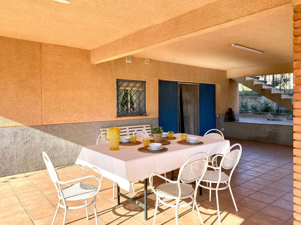 Terrasse - Luxury House with Four-Winds Design in Castellbisbal