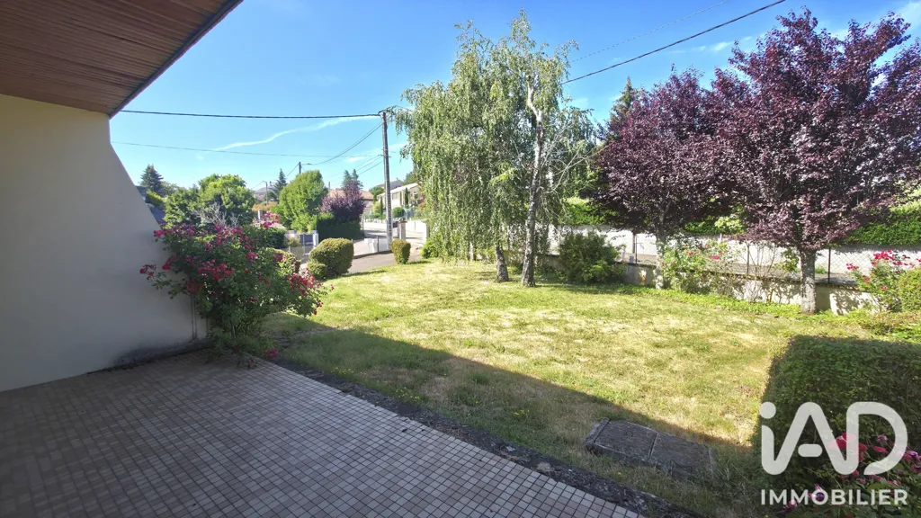 Jardin - Maison de Caractère avec Sous-Sol à Unieux
