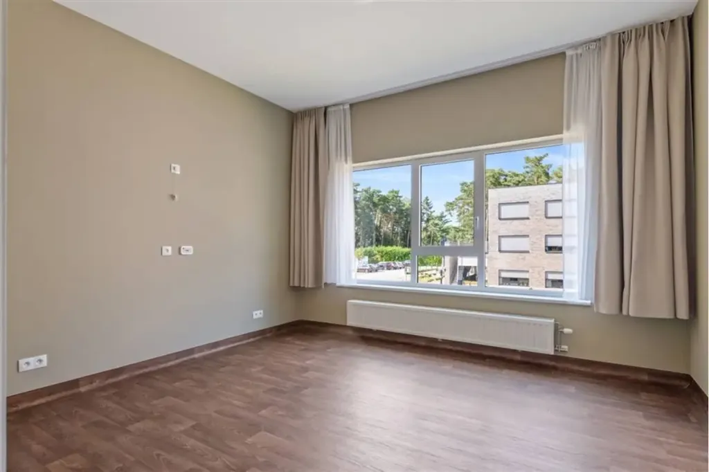Chambres - Appartement avec Vue Est et Garage à Grobbendonk