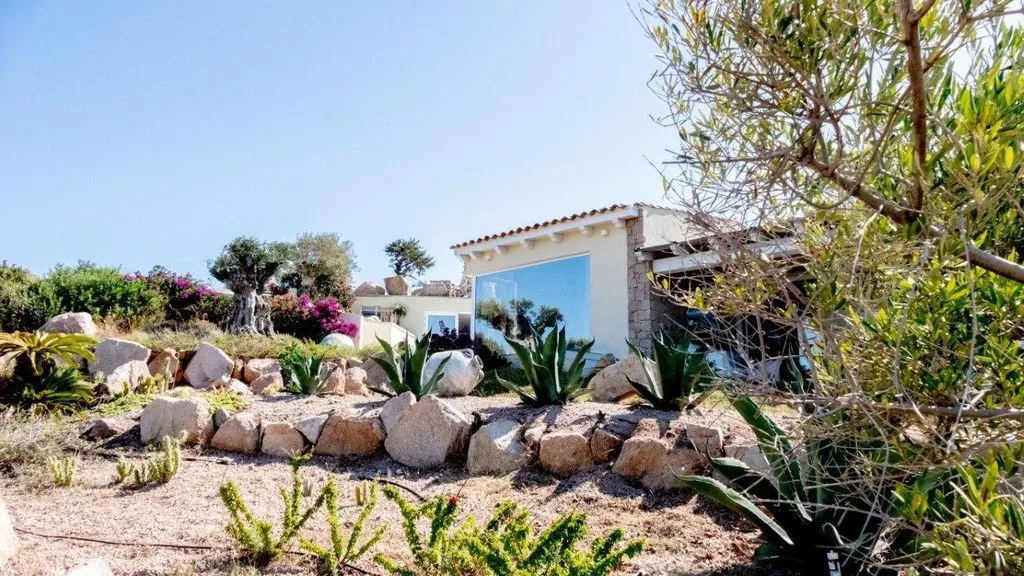 Välivaade - Luxury Villa with Infinity Pool in Aglientu