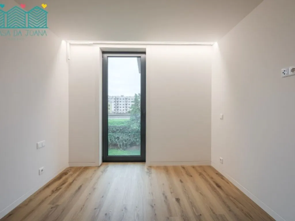 Pièces - Luxury 3-Bedroom Apartment in Aveiro
