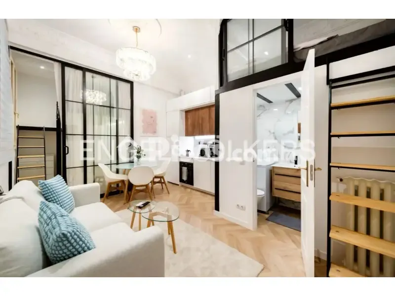 Séjour - Modern Apartment with Balcony in Malasaña
