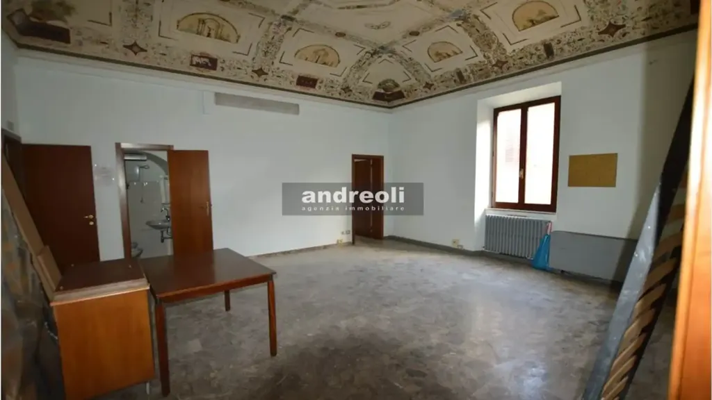 Pièces - Affresco-Decorated Apartment in Jesi's Historic Centre