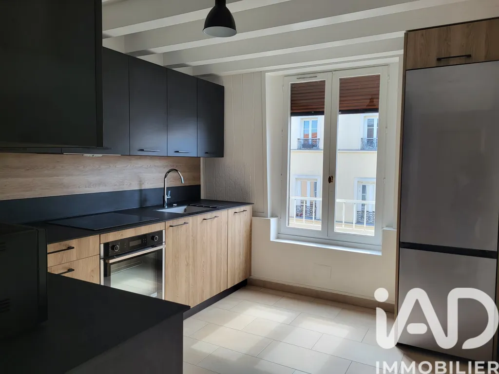 Cuisine - Duplex Traversant au Dernier Étage à Enghien-les-Bains