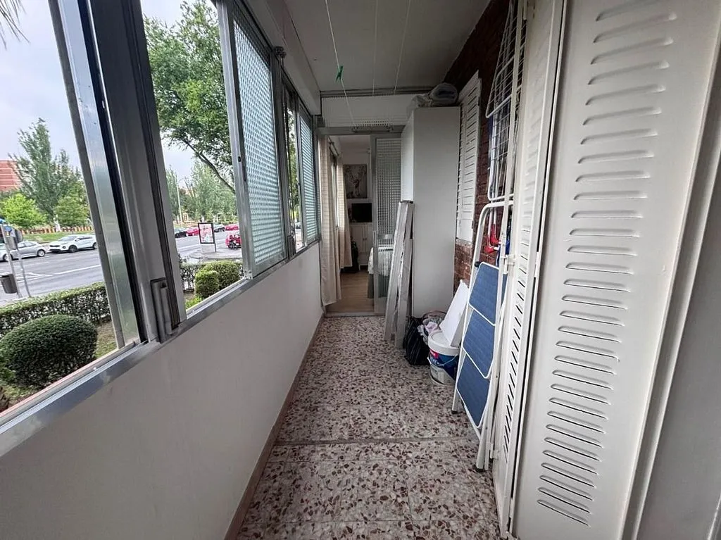 balcony