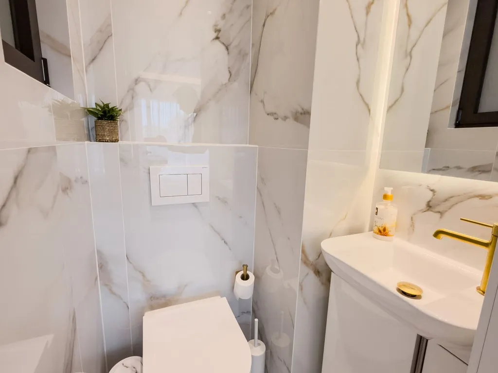 Bagni - Modern Apartment with Sea View in Glyfada