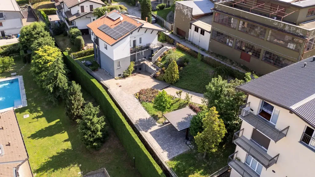 Õhuvaade - Luxury Villa with Private Garden in Cantù