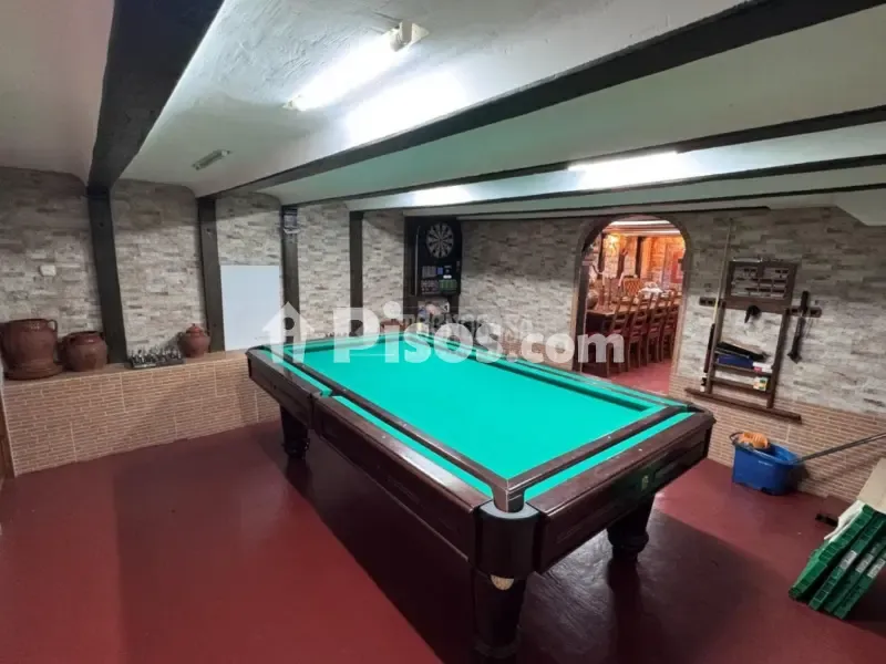 Toad - Adosado with Pool in El Condado, León