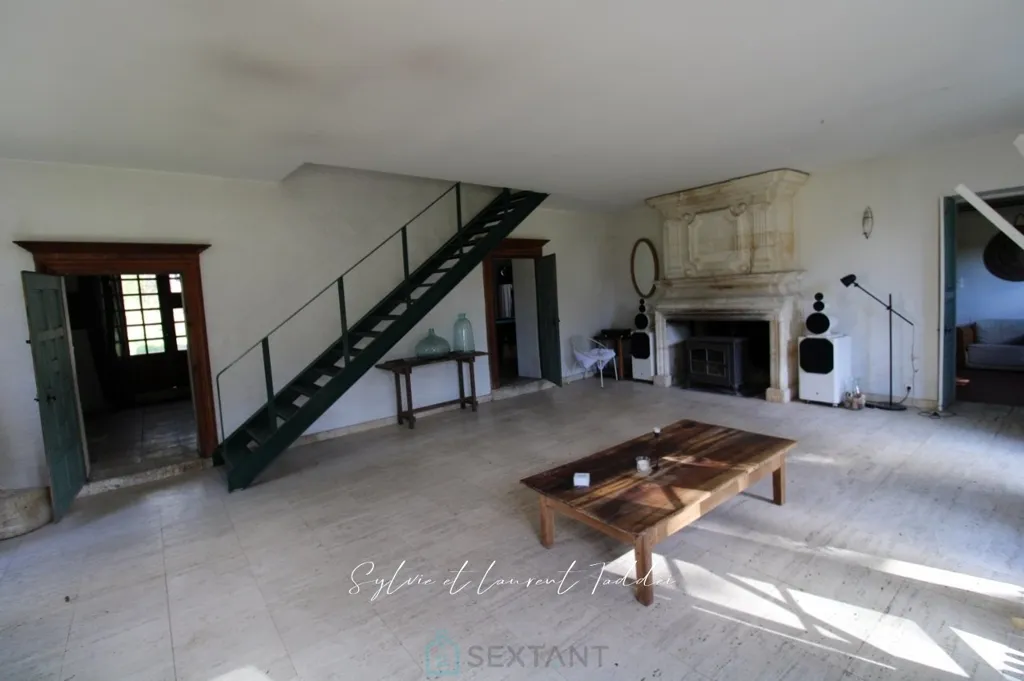 Soggiorno - Rustic Stone House with Garden near Montendre